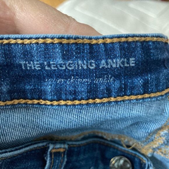 AG distressed legging ankle jeans! - Picture 10 of 16
